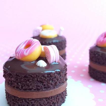 Dollhouse Miniature Chocolate Cake, Fake Food,..