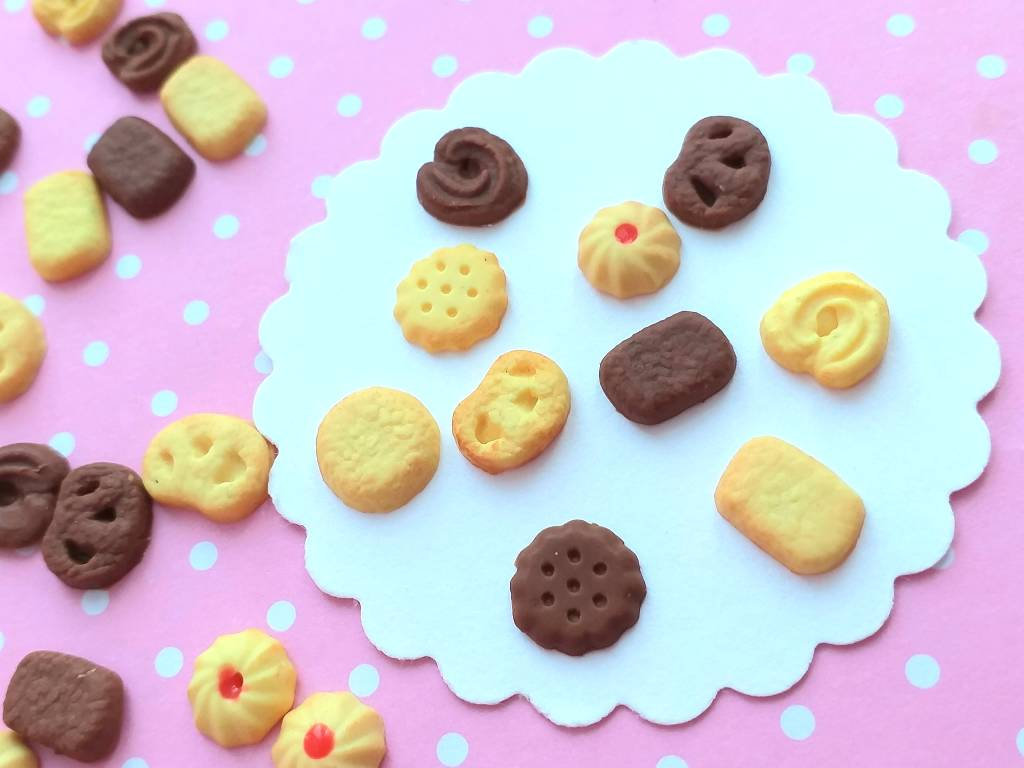 10 Pcs Dollhouse Miniature Assorted Cookies, Fake Food, Miniature Food, Dollhouse Food, Handmade, Miniature Bakery, Polymer Clay
