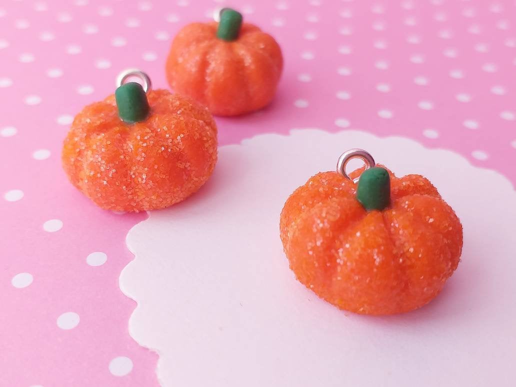 Halloween Pumpkin Charm - Miniature Food - Kawaii Charms - Polymer Clay Charms - Food Jewelry - Gift - Necklace Pendant - Food Keychain